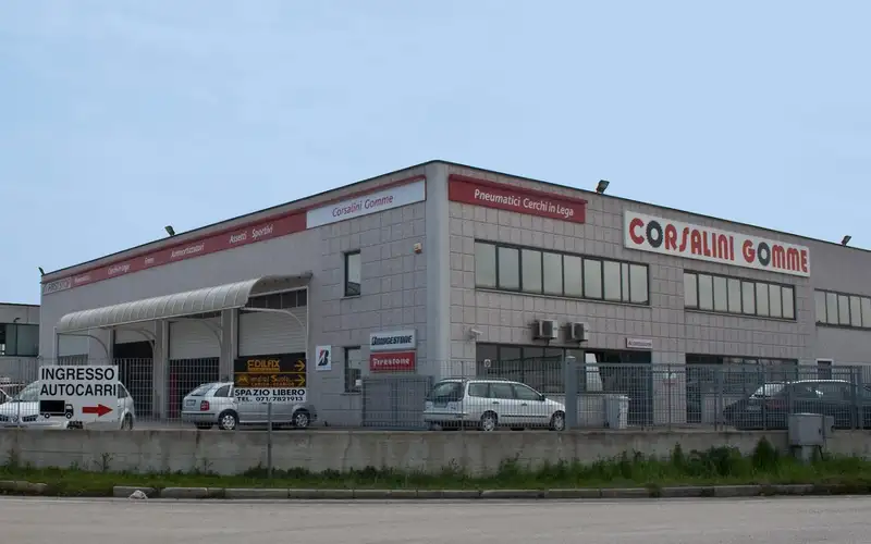 Foto dell'officina First Stop Corsalini Gomme