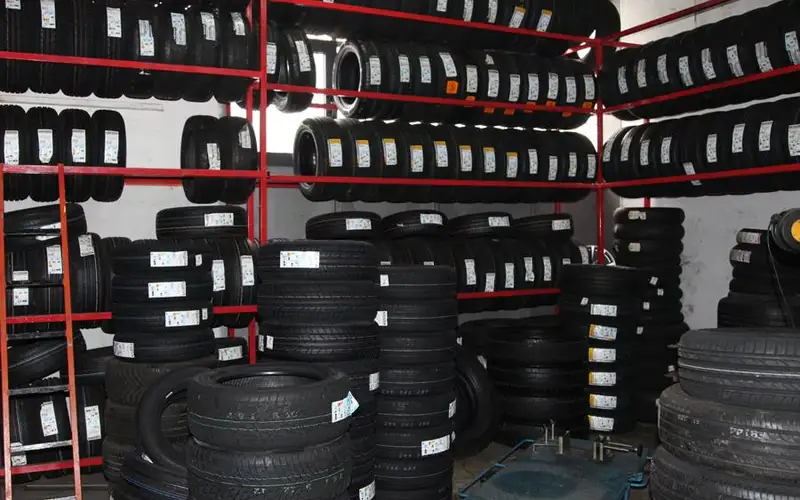 Foto dell'officina First Stop Varietà Gomme