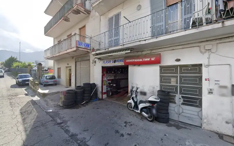 Foto dell'officina Flash Gomme