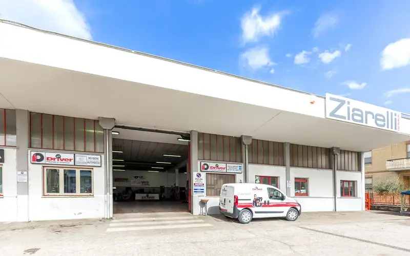Foto dell'officina F.lli Ziarelli Gomme S.r.l.