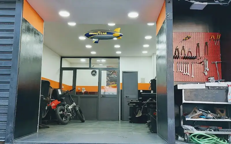 Foto dell'officina Flomar Gomme S.a.s.