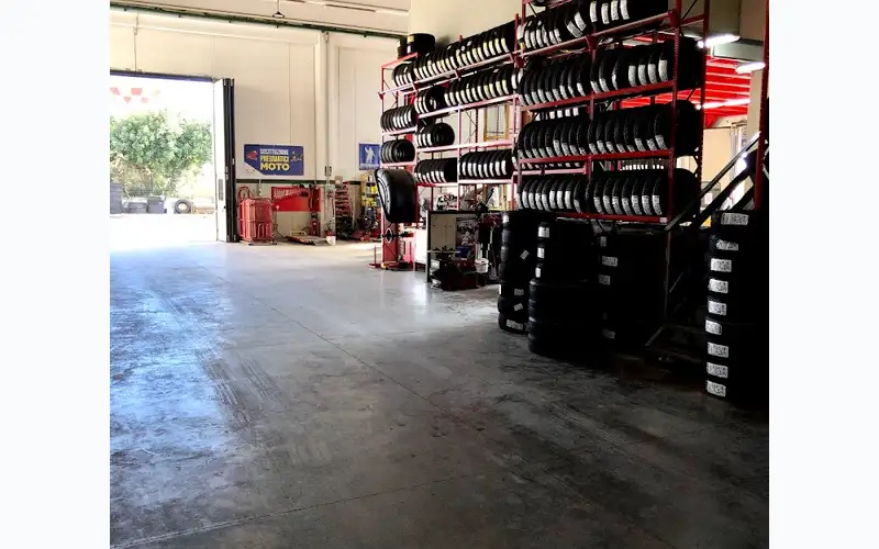 Foto dell'officina Fratelli Parisi Pneumatici