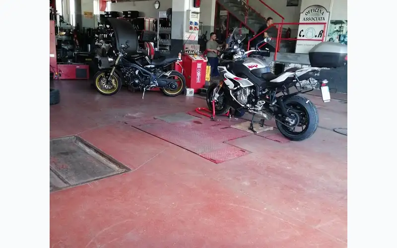 Foto dell'officina Ghibaudo Gomme