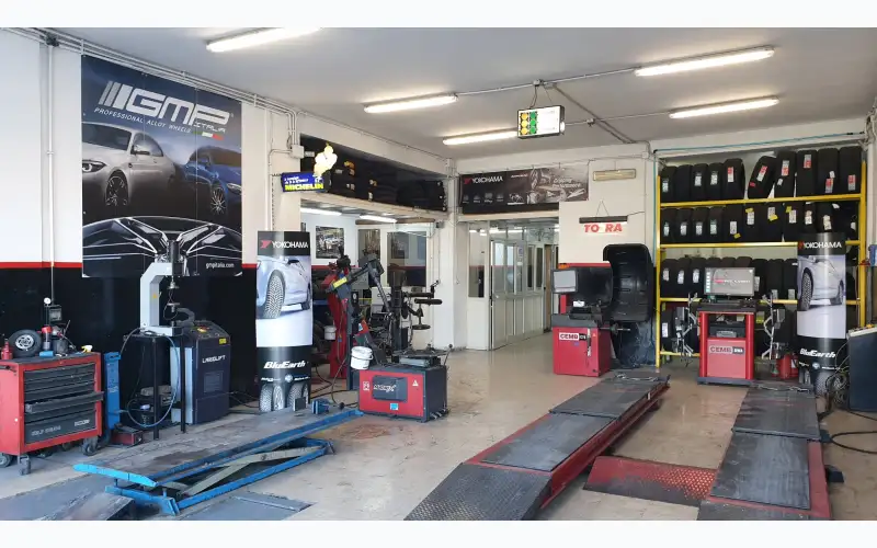 Foto dell'officina Giorgio Gomme