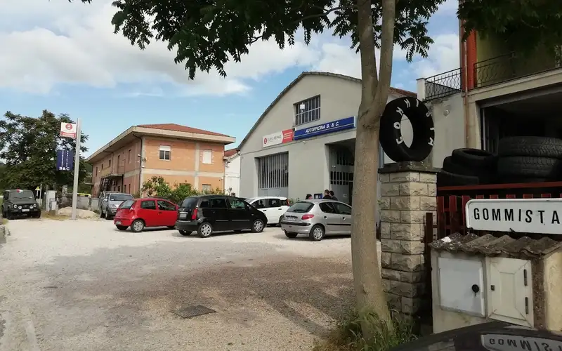 Foto dell'officina G.M. Gomme Di Cavalletti Giovanni & C. S.n.c.