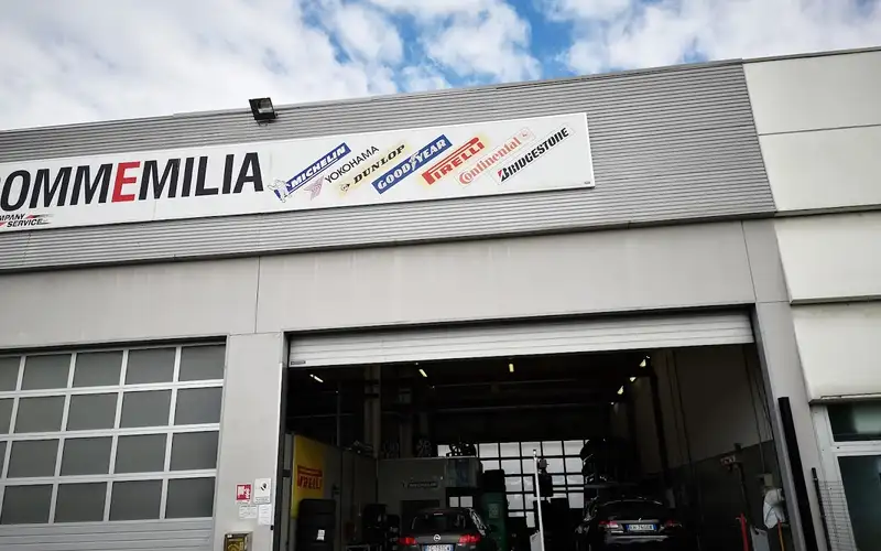 Foto dell'officina Gomma 2000