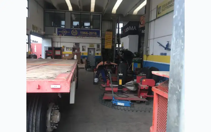Foto dell'officina Gomme Morelli e Bocelli S.n.c.