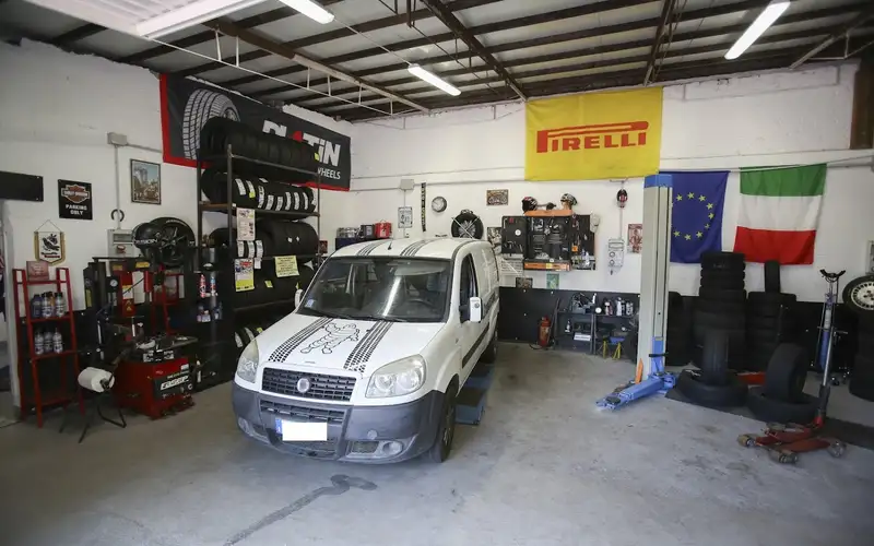 Foto dell'officina Gommista Puglisi Luca