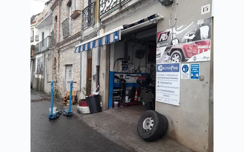 Foto dell'officina Gommista Rocca Antonello