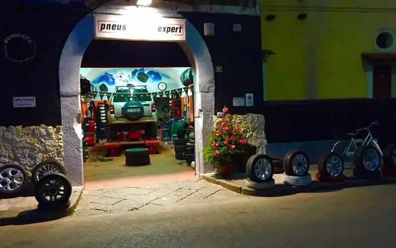 Foto dell'officina Guastaferro Gomme