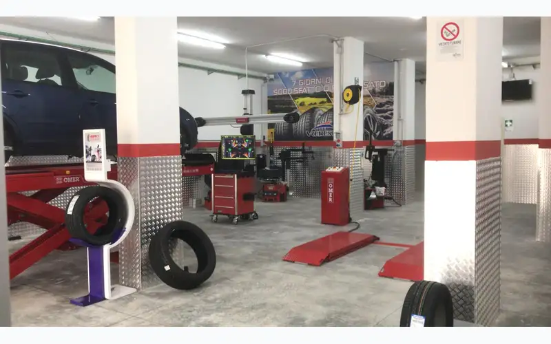 Foto dell'officina Happy Gomme Casoria