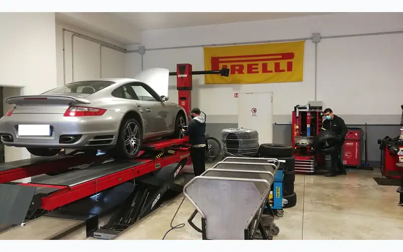 Foto dell'officina Ideal Pneumatici