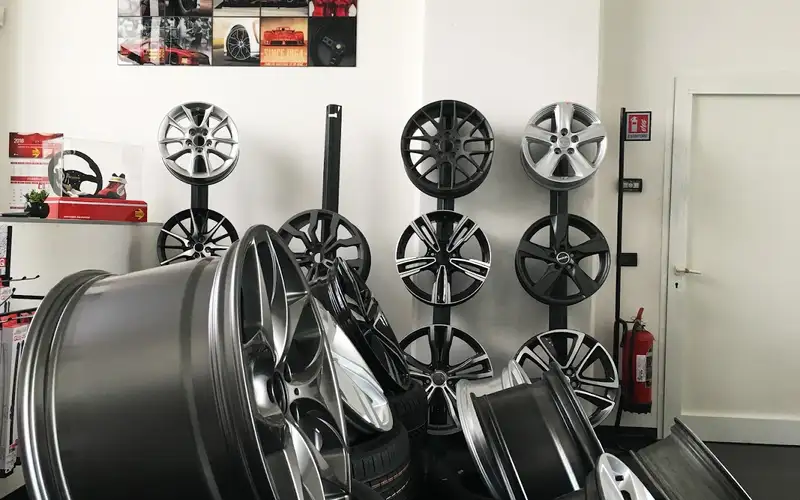 Foto dell'officina International Tyre Investment S.r.l.