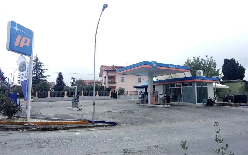 Foto dell'officina Ip G.l. Carburanti e Gomme