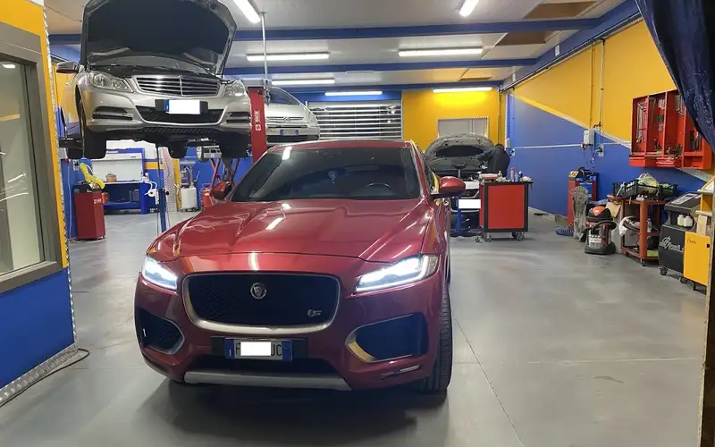 Foto dell'officina L Assistenza S.r.l.