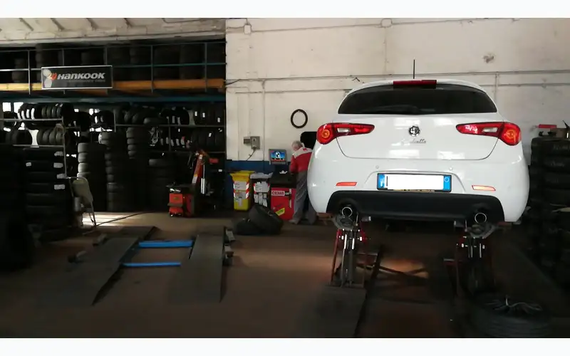 Foto dell'officina La Gommauto Sodano & Tamiotti