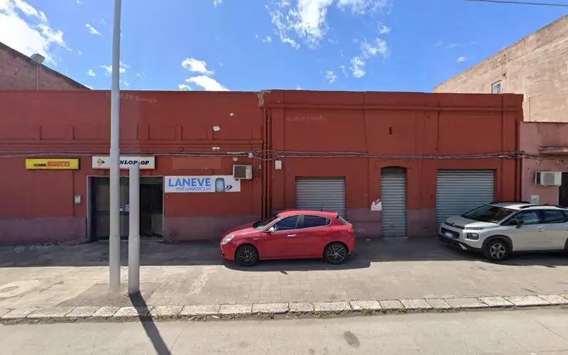 Foto dell'officina La Neve Pneumatici