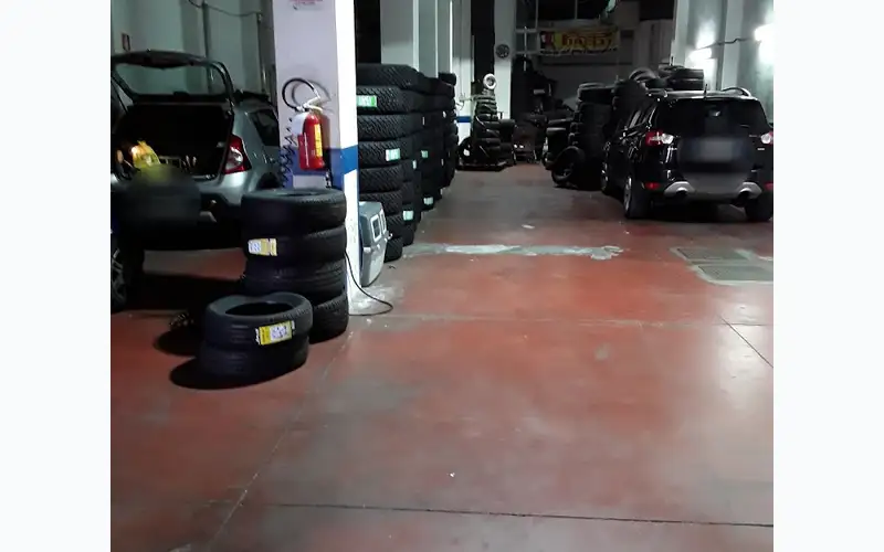 Foto dell'officina La Nuova Pneus S.r.l.