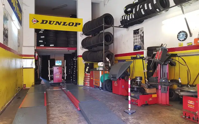 Foto dell'officina La Service Pneumatici