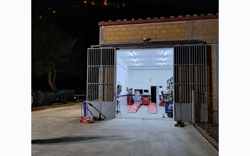 Foto dell'officina Laplaca Gomme