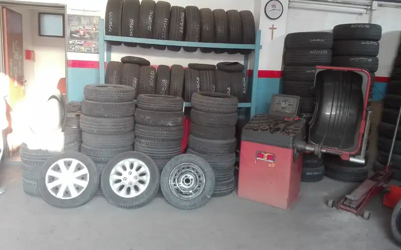 Foto dell'officina L'Arte Della Gomme