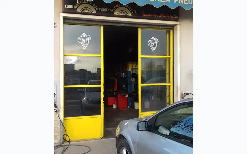 Foto dell'officina Leonardo Minichillo