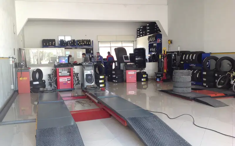 Foto dell'officina Liuzza Gomme