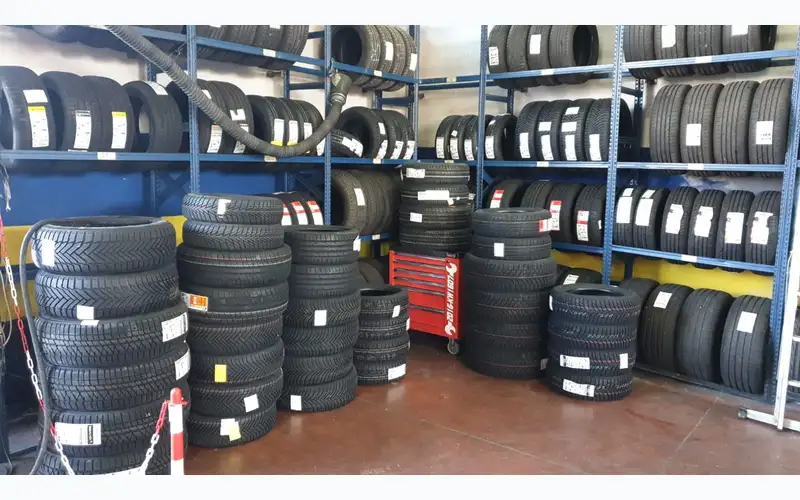 Foto dell'officina Lorenzini