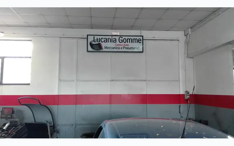 Foto dell'officina Lucania Gomme