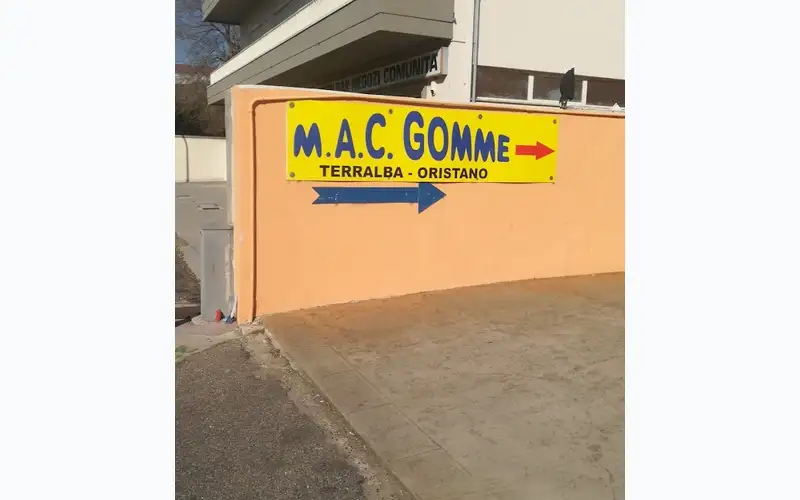 Foto dell'officina M.A.C. Gomme
