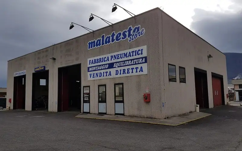 Foto dell'officina Malatesta Pneumatici - Anagni