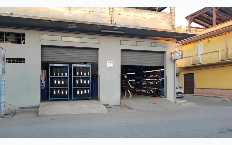 Foto dell'officina Manduria Gomme