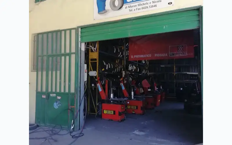 Foto dell'officina Maron Gomme S.n.c.