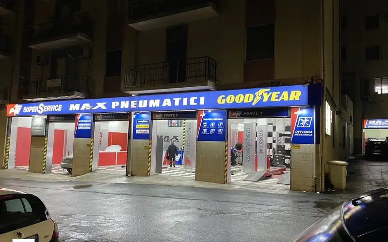 Foto dell'officina Max Pneumatici