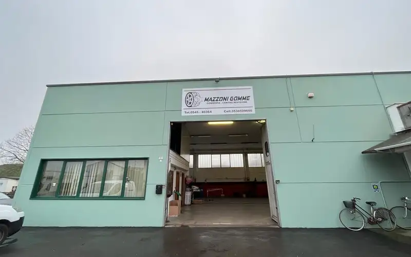 Foto dell'officina Mazzoni Gomme