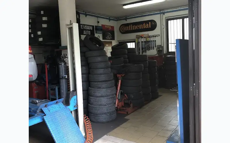 Foto dell'officina Melani Gomme