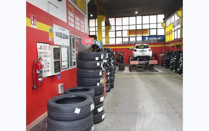 Foto dell'officina Metrò Del Pneumatico S.r.l.