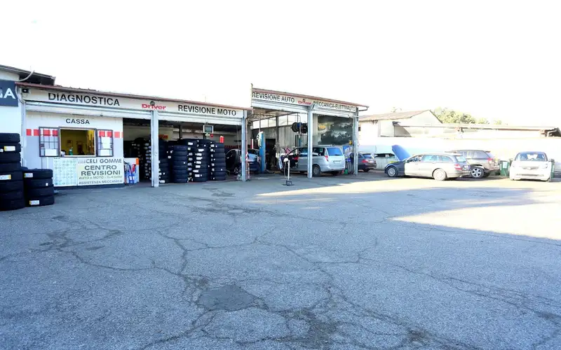 Foto dell'officina Miceli Carmelo