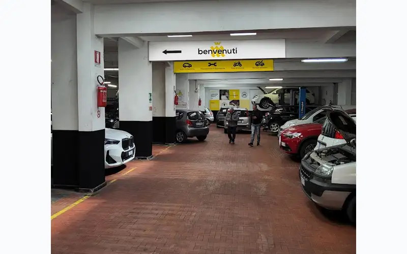 Foto dell'officina Midas Genova