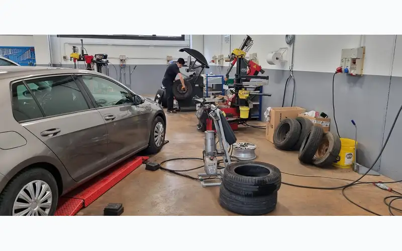 Foto dell'officina Mirko Gomme S.n.c.