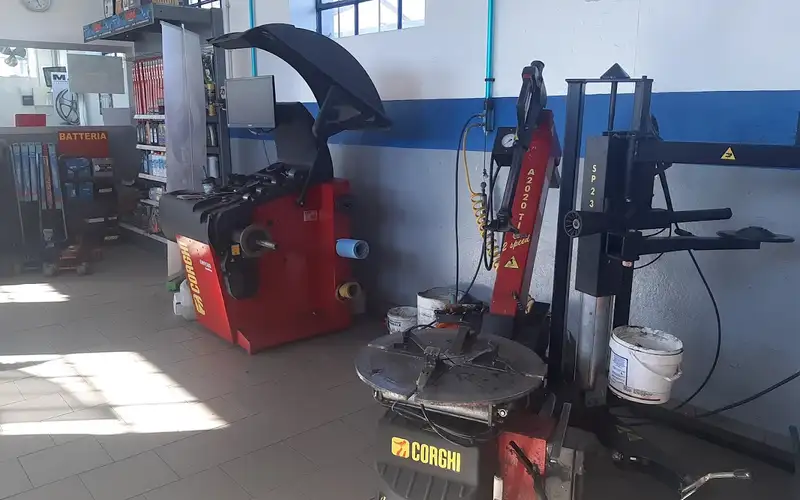 Foto dell'officina Mondo S.n.c.