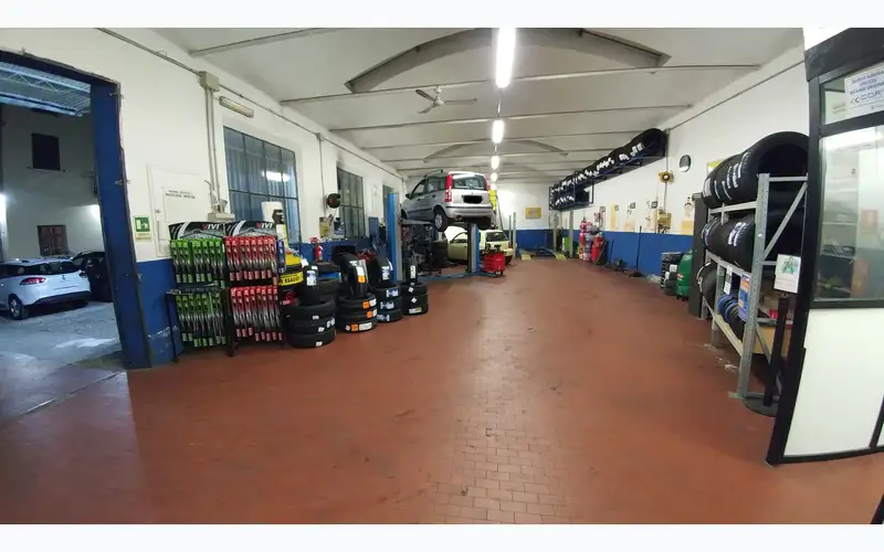 Foto dell'officina Moretti Service S.n.c.