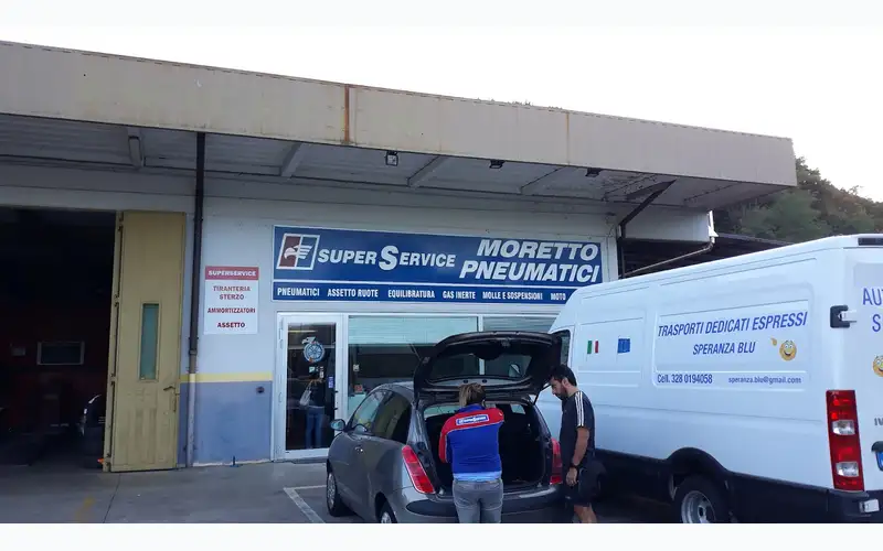 Foto dell'officina Moretto Pneumatici Cornuda