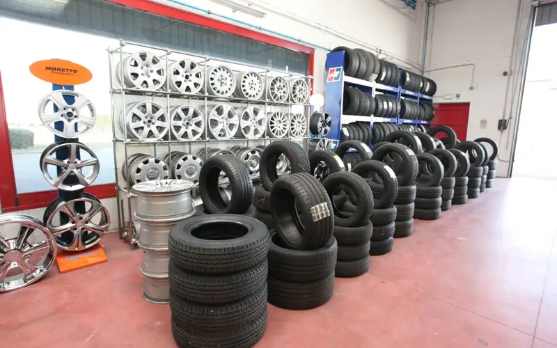 Foto dell'officina Moretto Pneumatici