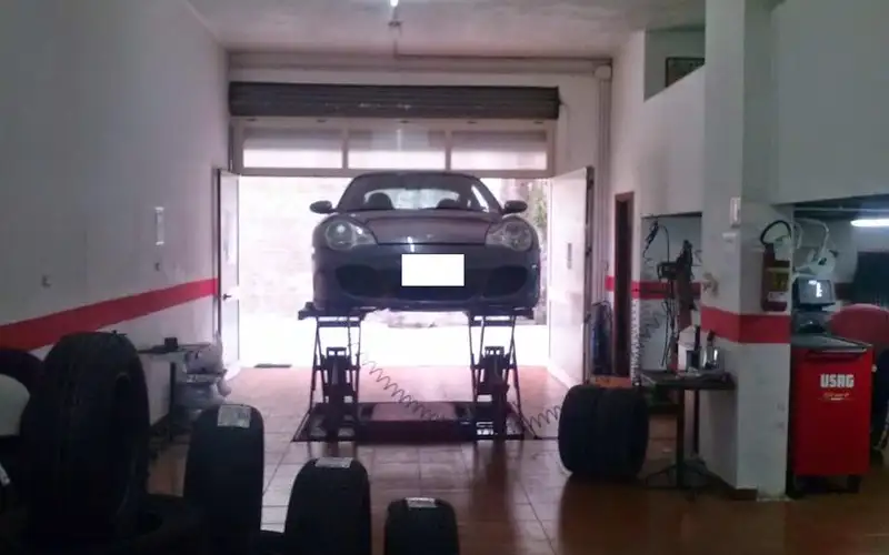 Foto dell'officina Morpheus Gomme di Tassone Vincenzo & C. S.a.s.