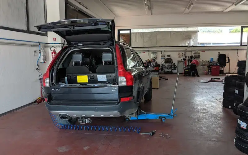 Foto dell'officina M.R.M. Pneus S.r.l.