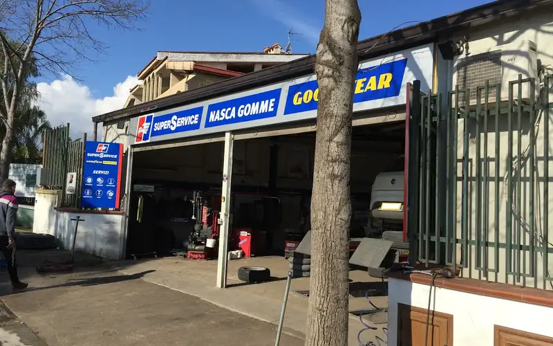 Foto dell'officina Nasca Gomme