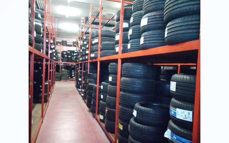 Foto dell'officina Nuova Pneus S.r.l.