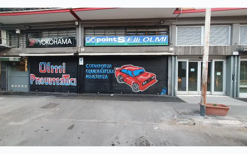 Foto dell'officina Olmi F.lli.