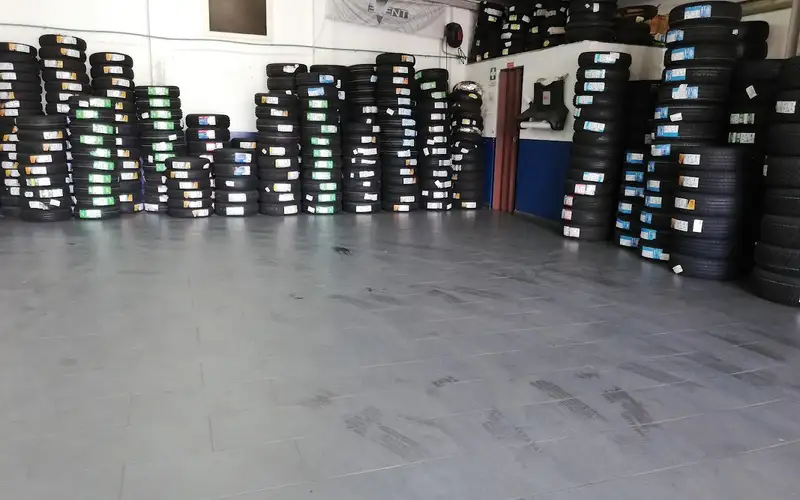 Foto dell'officina Orazio Gomme